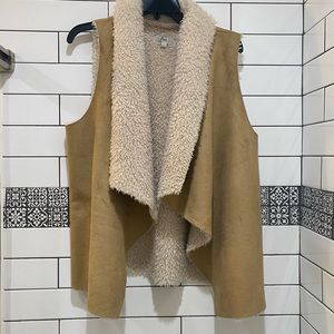 ✨ Bass Sherpa vest